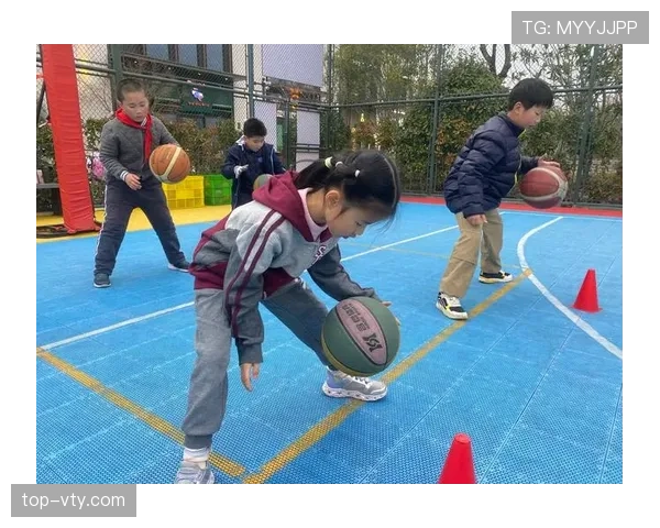 篮球规则详解：如何在实战中正确运用“空中对抗判罚”的判定标准